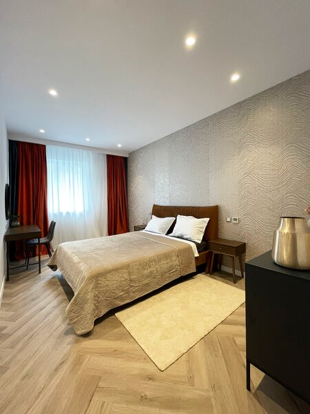 Rin Grand Hotel  2 Camere  65 mp  Recent Renovat  Mobilat designer