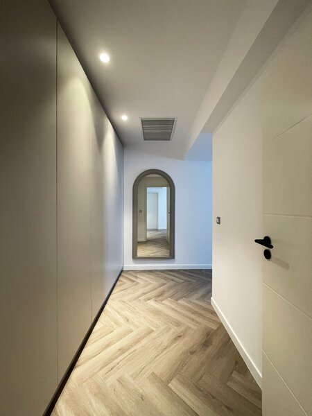 Rin Grand Hotel  2 Camere  65 mp  Recent Renovat  Mobilat designer