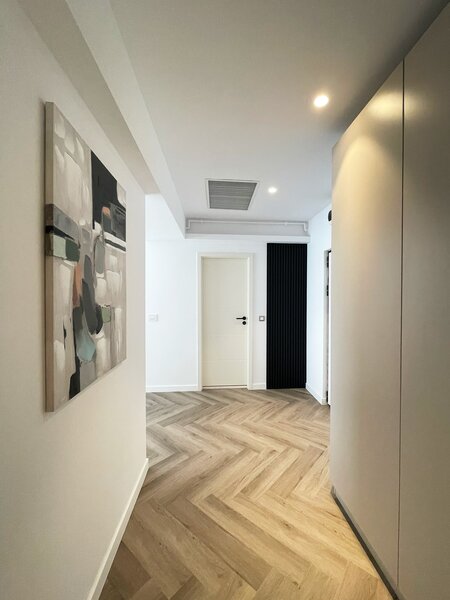 Rin Grand Hotel  2 Camere  65 mp  Recent Renovat  Mobilat designer