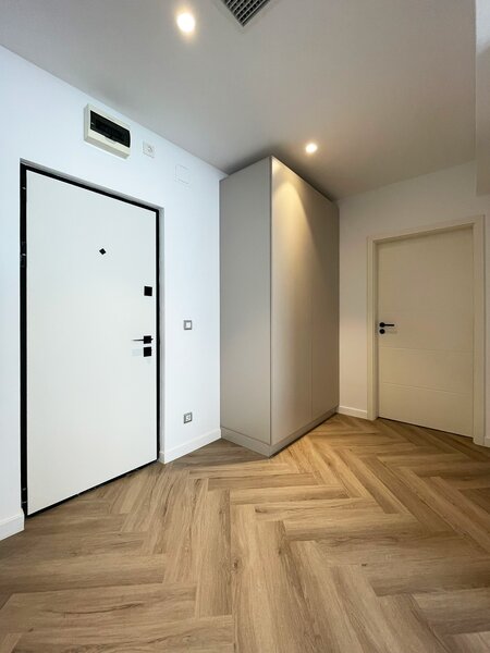 Rin Grand Hotel  2 Camere  65 mp  Recent Renovat  Mobilat designer